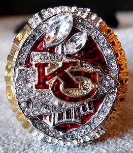 lot 296 image: Kansas City Chiefs 2019 Ring Mahomes Patrick Super Bowl LIV Champions Ring - SIZE 11