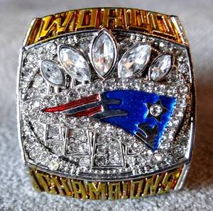 lot 298 image: TOM BRADY High quality 2016 - 2017 Super Bowl New England Patriots World Championship Ring