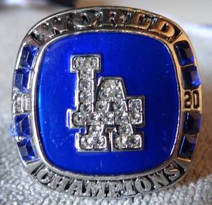 lot 299 image: 2020 LA DODGERS CHAMPIONSHIP RING (SIZE 12) MVP COREY SEAGER
