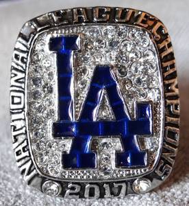 lot 307 image: 2020 LA Dodgers CLAYTON KERSHAW Ring - World Series Championship - SIZE 11.5