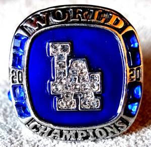 lot 313 image: 2020 LA DODGERS CHAMPIONSHIP RING (SIZE 14) MVP COREY SEAGER