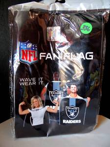 lot 336 image: OAKLAND RAIDERS Fan Flag - 31.5 Wide X 47 Long Navy - NIP RETAIL $19.99