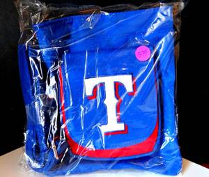 lot 379 image: NCAA - TEXAS RANGERS TRAVELER BAG - NIP RETAIL $16.99