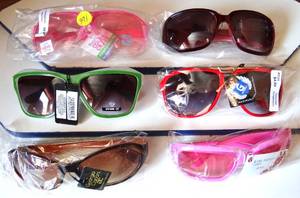 lot 391 image: ASSORTMENT OF NEW SUNGLASSES AS SHOWN (LOT OF 6)
