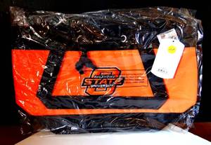 lot 408 image: NCAA - OKLAHOMA STATE (OSU) Lunch Tote wEmbroidered Logo - NIP (RETAIL $20.99)