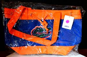 lot 410 image: NCAA - UNIVERSITY OF FLORIDA GATORS Lunch Tote wEmbroidered Logo - NIP (RETAIL $20.99)