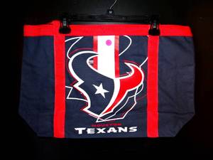 lot 426 image: NFL LICENSED - LARGE HOUSTON TEXANS BEACH TOTE