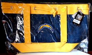 lot 435 image: NFL - SAN DIEGO CHARGERS Lunch Tote wEmbroidered Logo - NIP (RETAIL $20.99)
