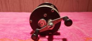 lot 5 image: Vintage Zebco Lurecast model 330 narrow spool tournament fishing reel