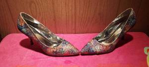 lot 16 image: Torta Caliente size 10M pointed toe heels