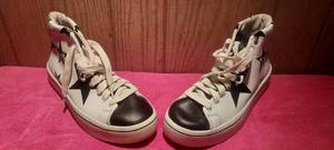 lot 20 image: Skechers Los Angeles size 9 high tops