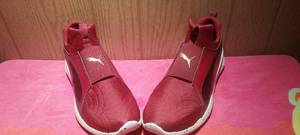 lot 22 image: Puma size 9 womens slip on sneakers