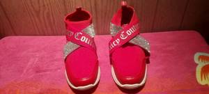 lot 26 image: Juicy Couture size 8 slip on sneakers