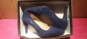 lot 28 image: Rialto size 10M midnight blue suede slip on heels