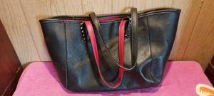lot 66 image: Womens shoulder bag