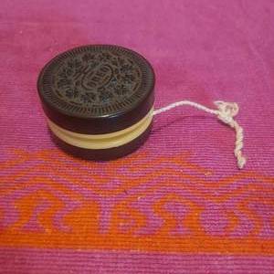 lot 74 image: Vintage OREO yo-yo