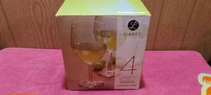 lot 95 image: Set of 4 Libbey Everglass wine glasses with box