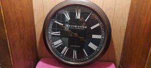 lot 106 image: 24 diameter wall clock
