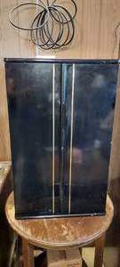 lot 127 image: 29 tall x 18 wide jewelry cabinet