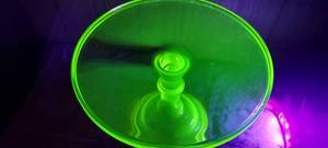 lot 140 image: Vintage 12 diameter x 8.5 tall Uranium glass cake stand
