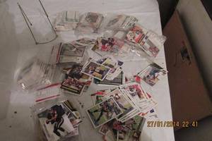 lot 99 image: FOOTBALL CARDS-VARIOUS-APPROX 500