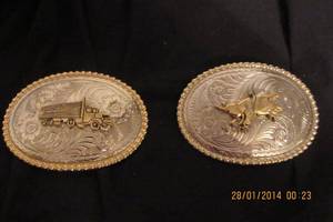 lot 135 image: VTG WESTERN SEMI TRUCK TRUCKER BELT BUCKLE OVAL CRUMLINE FLOWER, STERLING WITH BRASS, 4 X 2.75 OVALL,