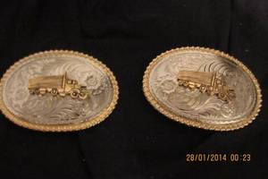 lot 136 image: VTG WESTERN SEMI TRUCK TRUCKER BELT BUCKLE OVAL CRUMLINE FLOWER, STERLING WITH BRASS, 4 X 2.75 OVALL,