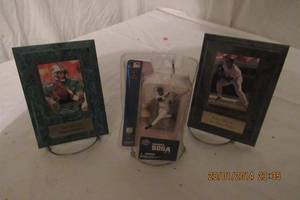 lot 97 image: SAMMY SOSA FIGURINE SEALED MCFARLANES OTHERS