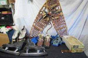 lot 166 image: BOBBY HULL ICE SKATES SIZE 11, WOMANS ROLLER SKATES SIZE 10, ALFA LEATHER SKI NORDIC SHOES SIZE 9 LL BEAN SNOW SHOES