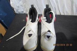 lot 169 image: MICHAEL JORDAN 23 KIDS BASKETBALL SHOES SIZE 5.5  SEE PICS