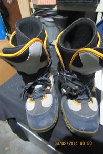 lot 84 image: MORROW SNOW BOOTS SIZE 13 - SEE PICS