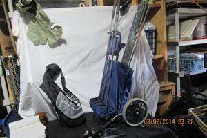 lot 183 image: G20 SPORT NYLON GOLF CADDY WITH CLUBS AND SUPPLIES  AND TOUR CAT JUNIOR GOLF BAG