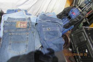 lot 193 image: BLUE JEANS