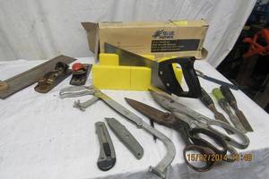 lot 35 image: SAWS, KNIVE, HAND PLANERS, ETC VARIOUS