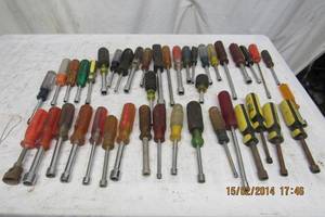 lot 41 image: NUT DRIVERS