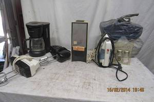 lot 238 image: SMALL KITCHEN APPIANCES