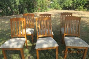 lot 246 image: DINING CHAIRS 6 EACH