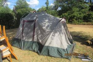 lot 233 image: OUTDOOR SPIRIT 5 PERSON TENT 10 LONG X 7 WIDE X 6 TALL AT CENTER- MESH WINDOWS AND 2 ENTRANCES