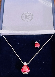 lot 16 image: BRADFORD GOLD EXCHANGE .925 STERLING SILVER CHAIN wRED &amp CLEAR STONE PENDANT&nbsp wONE EARRING - 24 CHAIN