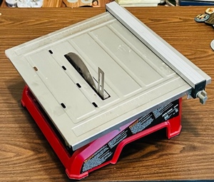 lot 5 image: SKILLSAW 4.2A STAINLESS STEEL TABLE TOP 7 WET TILE SAW