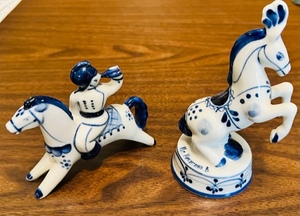 lot 33 image: GZEHL PORCELAIN HAND-PAINTED REARING CIRCUS HORSE &amp SOLDIER ON HORSE BLOWING TRUMPET - 5 and 4