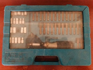 lot 113 image: ALLIED 53 PIECE RATCHETING SCREWDRIVER SET