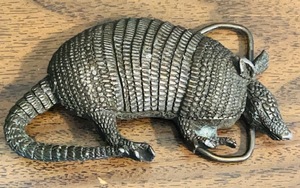 lot 55 image: VINTAGE BERGAMOT BRASSWORKS BRASS ARMADILLO BELT BUCKLE 1980