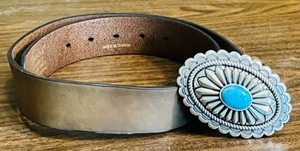 lot 100 image: SIZE SMALL ARIAT WOMENS BELT wTURQUOISE BUCKLE