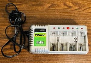 lot 199 image: NUON CLASS 2 BATTERY CHARGER