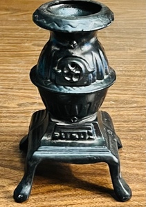 lot 223 image: 8 VINTAGE POT-BELLIED STOVE FOR HOLDING FIRE PLACE MATCHES