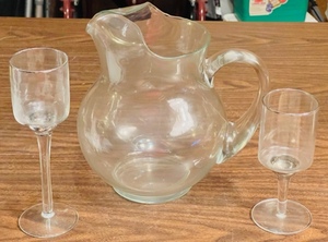 lot 237 image: 10 GLASS PITCHER w8 &amp 6 VINTAGE STEM WINE GLASSES