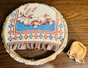 lot 244 image: VINTAGE HAND-CRAFTED NEEDLE WORK