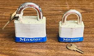 lot 261 image: MASTER LOCK #15 &amp #5 wKEYS