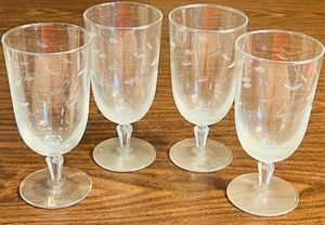 lot 278 image: 4 VINTAGE STEMMED GLASSES wCUT GLASS 7